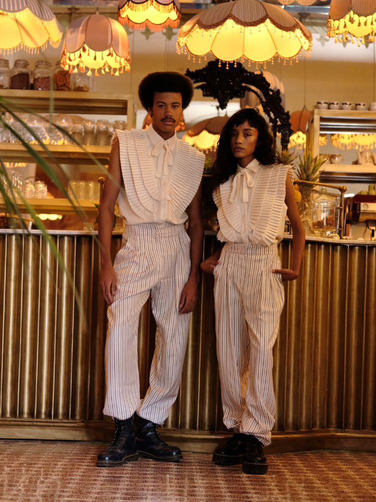 Karima’s Sleeveless Linen Shirt