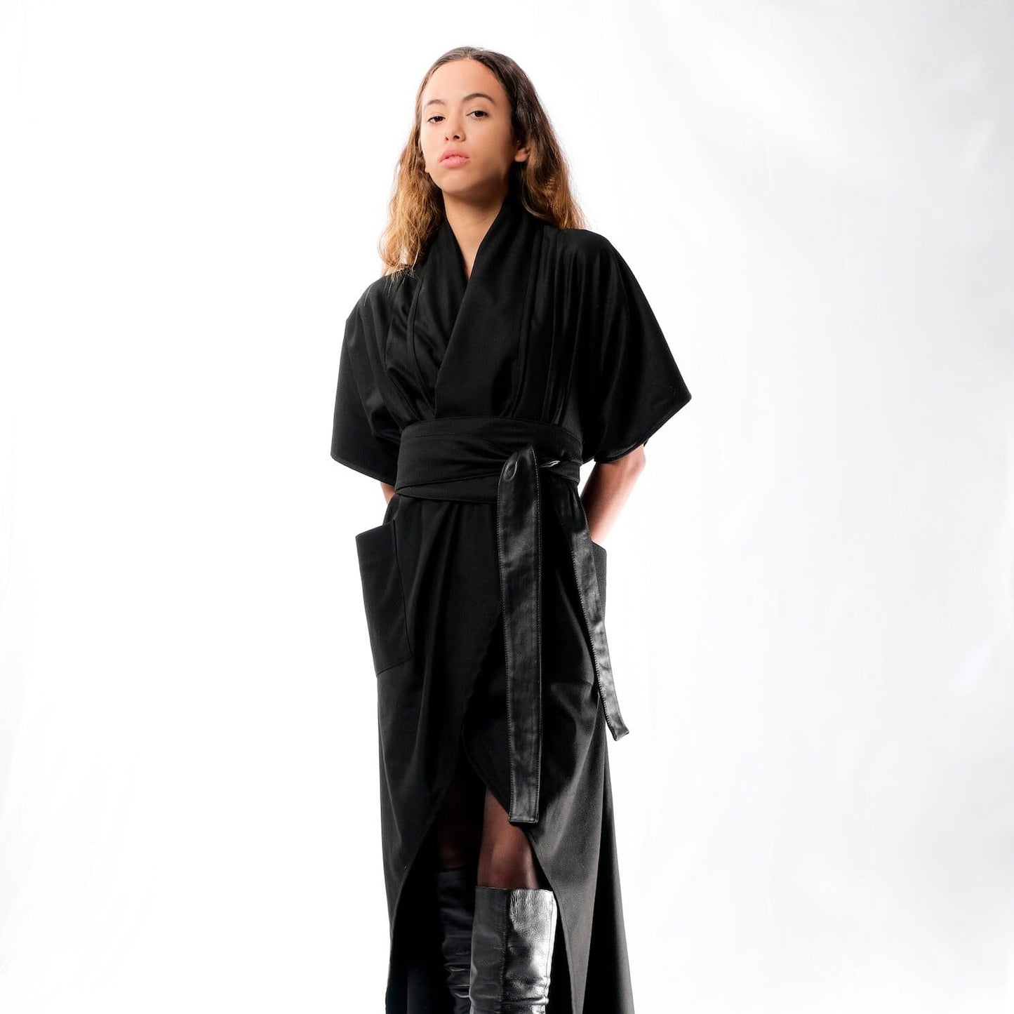Nadia’s Dress Kimono Linen - Black