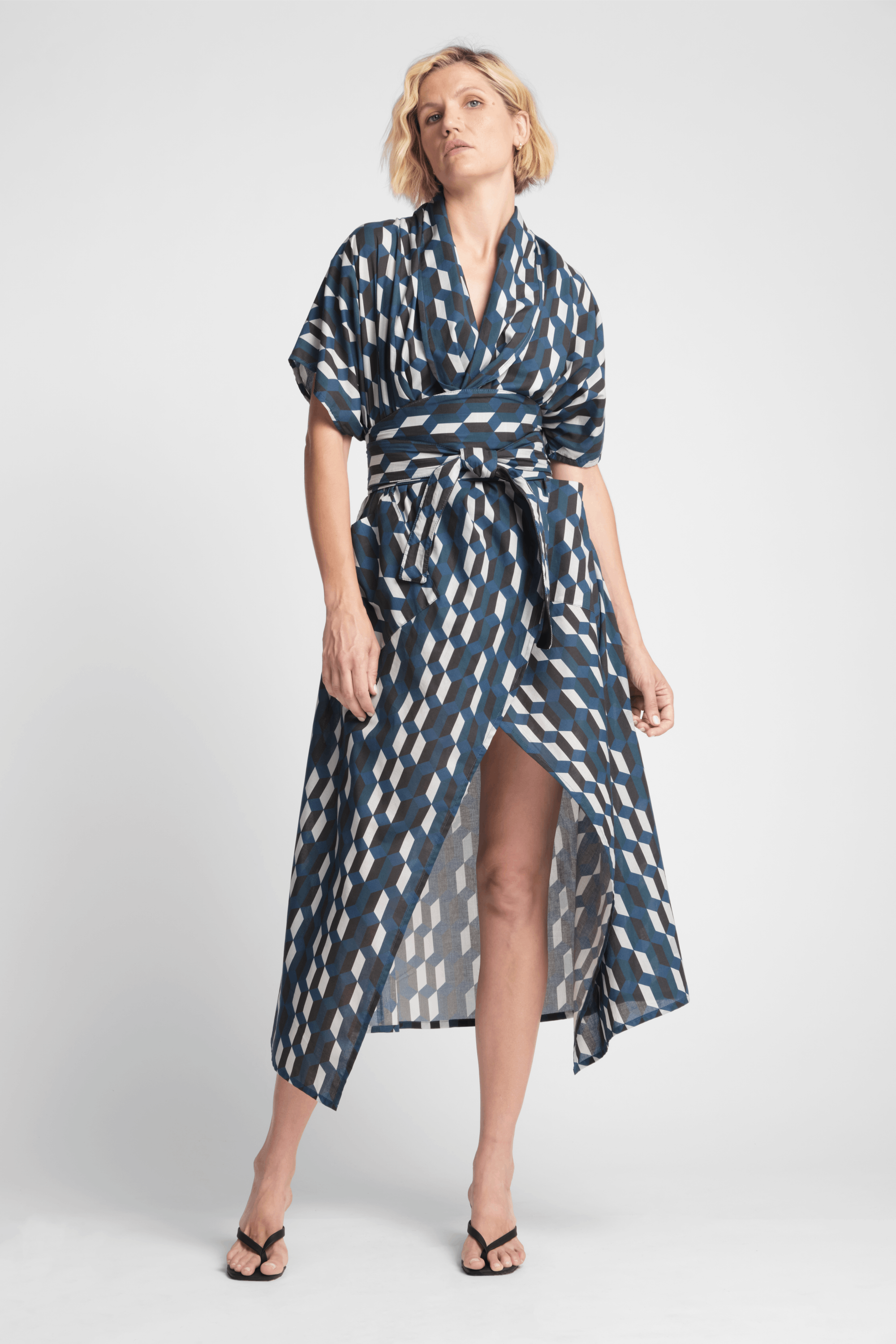 Nadia  Amizmiz Kimono-thumbmail-1