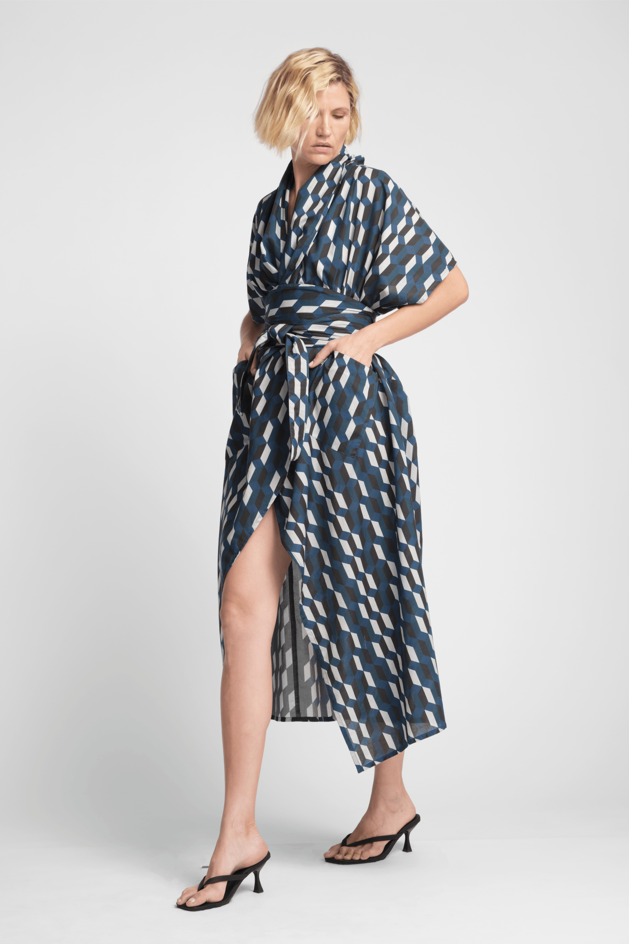 Nadia  Amizmiz Kimono-thumbmail-3