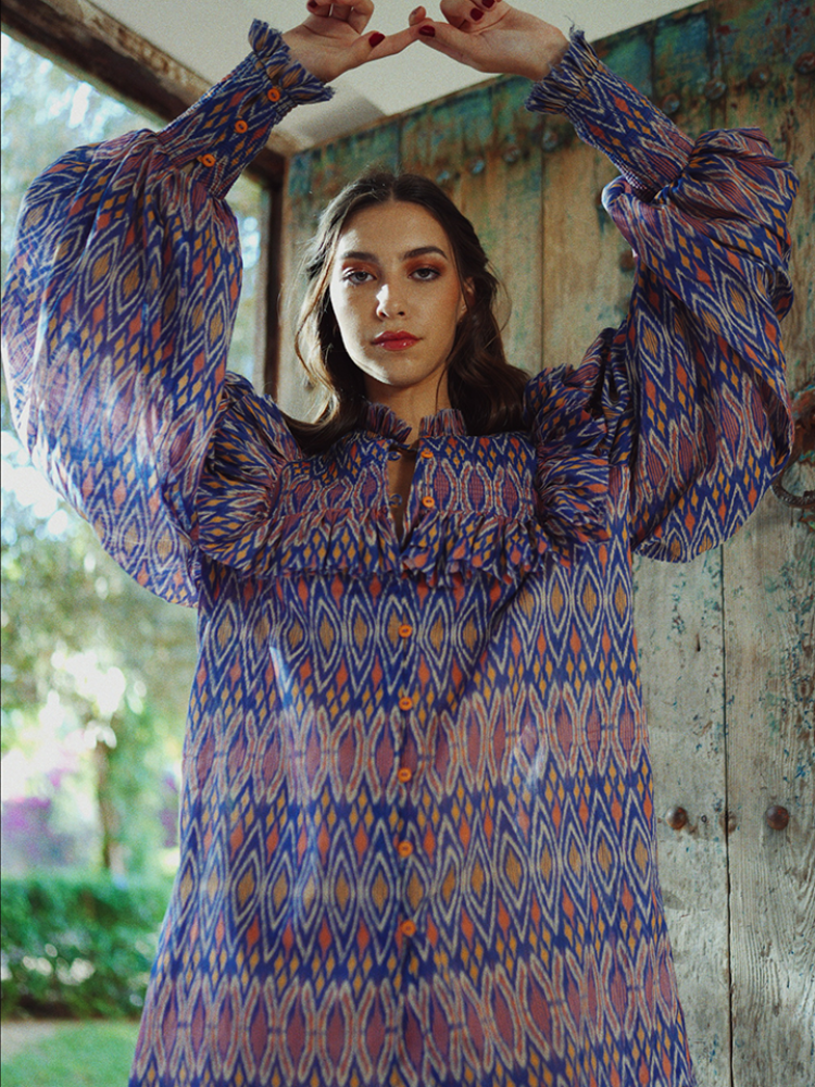 Matteo’s Shirt Oversize Collarless Blue Print