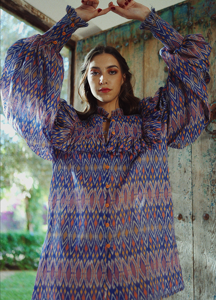 Matteo’s Shirt Oversize Collarless Blue Print