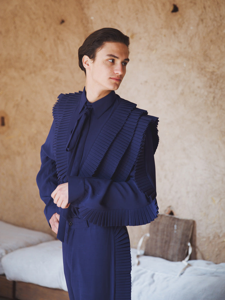 Karima’s shirt blue navy